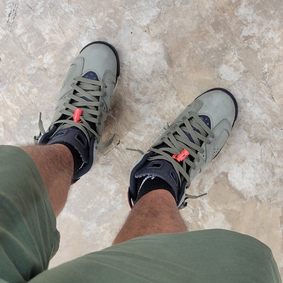 Jay - Picture 3 of 5